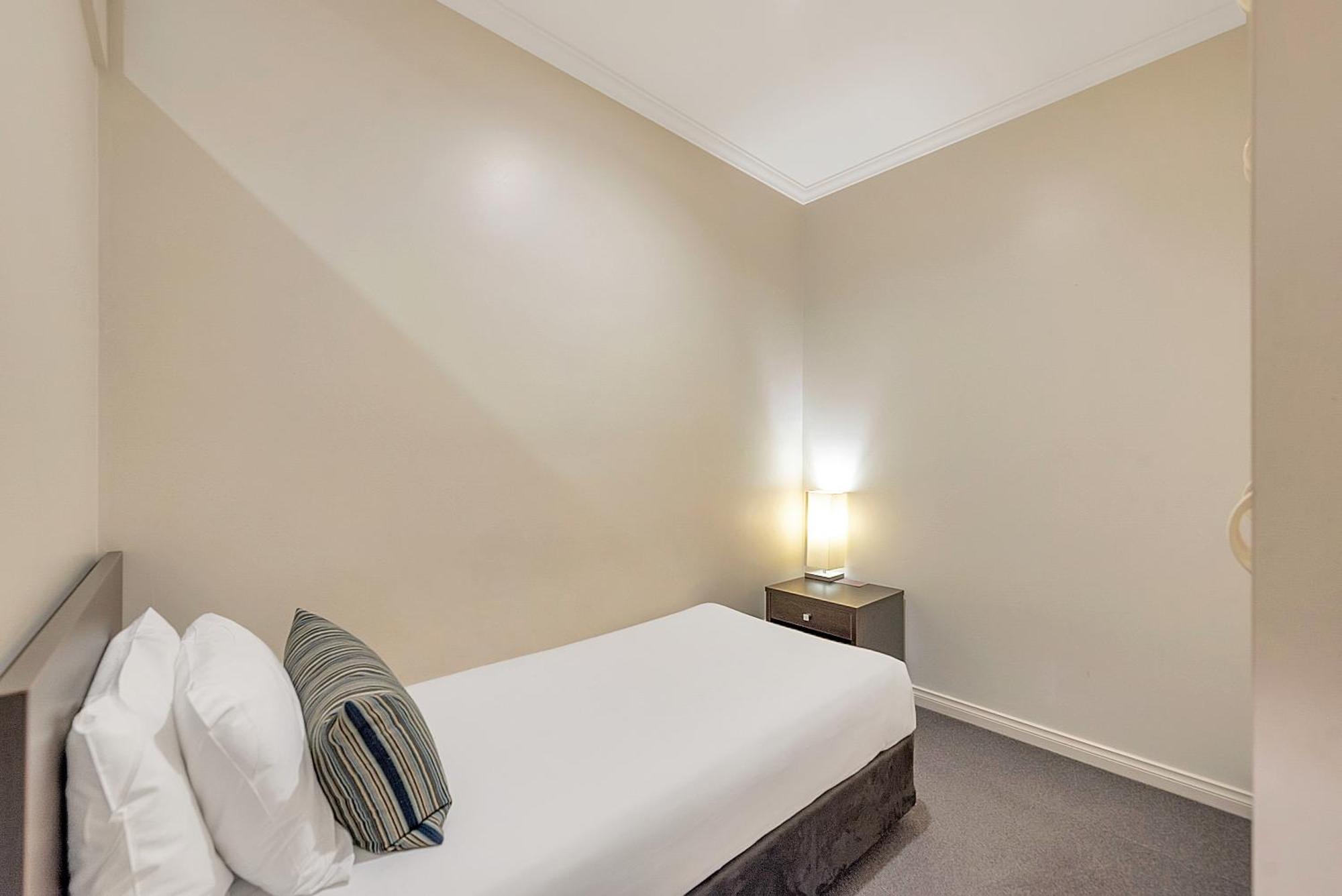 แฟรงคลิน อพาร์ตเมนต์ Aparthotel แอดิเลด ภายนอก รูปภาพ
